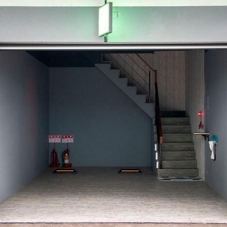 Fifth Avenue Motel Taichung Extérieur photo