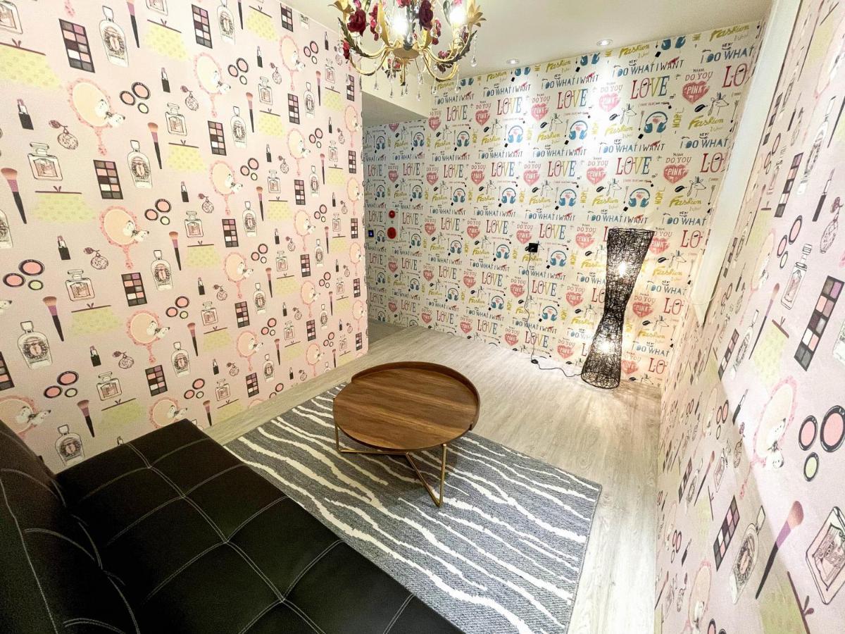 Fifth Avenue Motel Taichung Extérieur photo